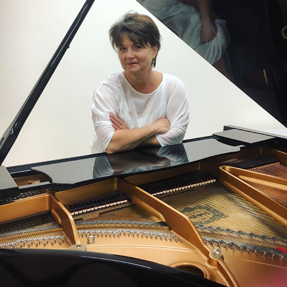 Kathryn Selby Leaning on Grand Piano 2018